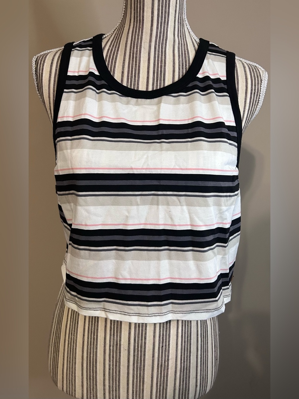 NWT Volcom Lived In Lounge Striped Crop Tank Top Womens Size Large